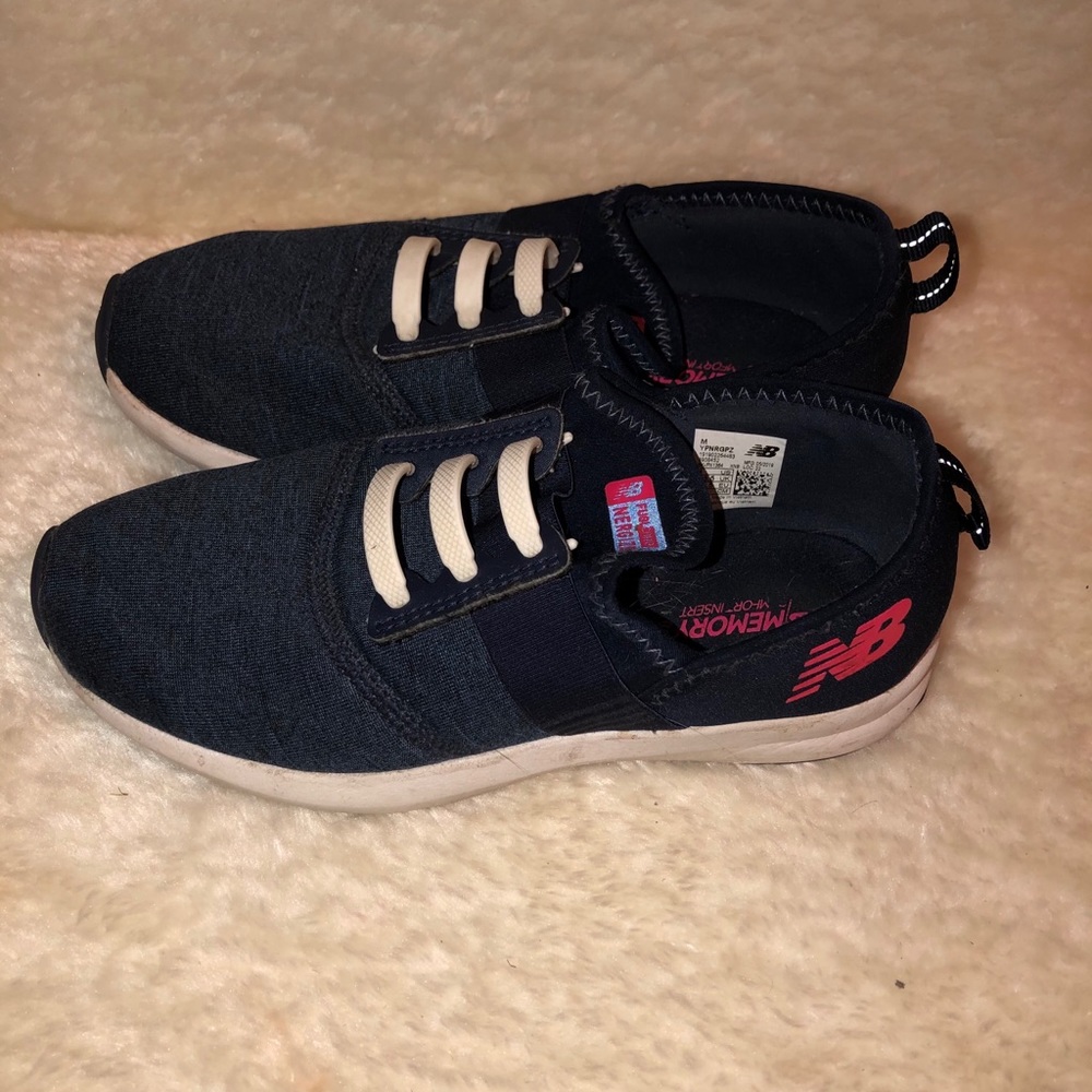 Girls sneakers